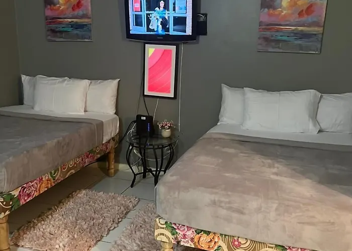 Malibu Ocean View Apartment *